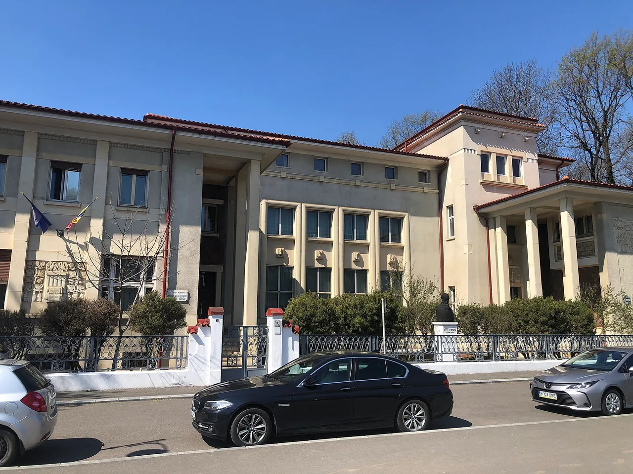 Nicolae Iorga Institute of History (2)