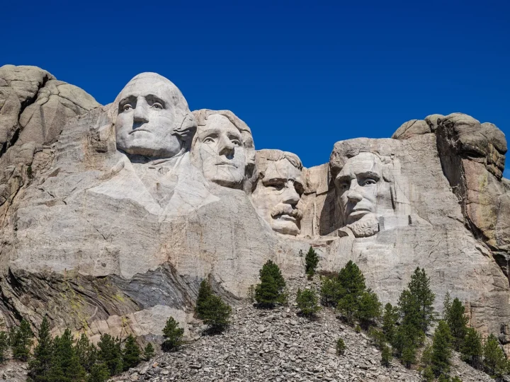 Muntele Rushmore, monumentul care a vrut să spună istoria Americii și a schimbat Black Hills